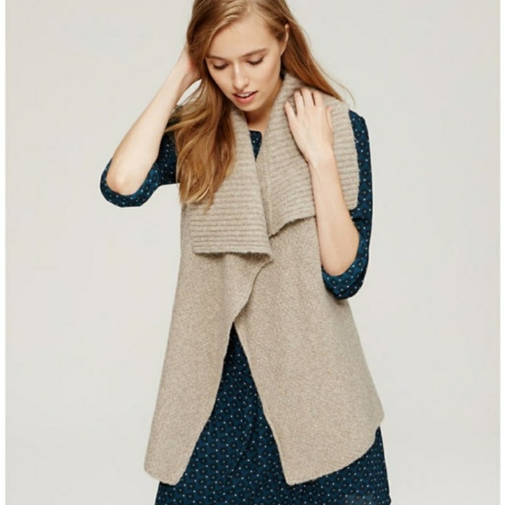 LOFT Beige Wool Blend Collar Sweater Vest size M